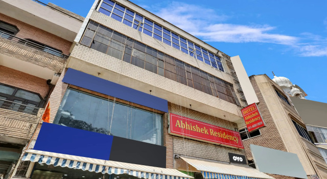 Hotel O Abhishek Residency, Забронировать Отель Отели Нью-Дели с парковкой, Парковка