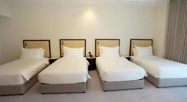Четырёхместный номер Deluxe с видом на город Peninsula Worth Hotel