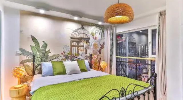 Chongqing Yuzhong·JieFangBei· Locals Apartment 00162120