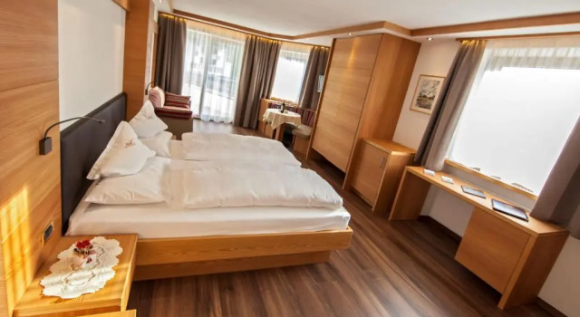 Студия Aghel Suites & Apartments
