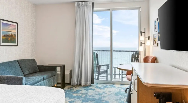 Двухместный номер Standard с балконом Hampton Inn St Ignace Lakefront Mackinac