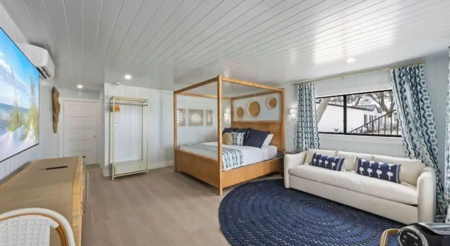 Семейный люкс Luxury с 2 комнатами рядом с пляжем Seabreeze at Anna Maria Island Inn