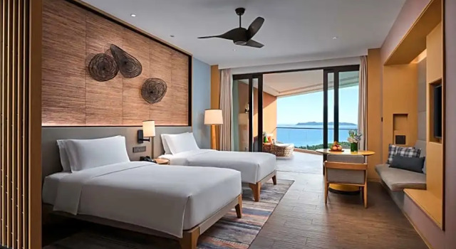 Номер Standard oceanfront Crowne Plaza Sanya Haitang Bay Resort by IHG