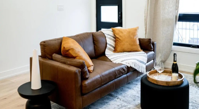 Апартаменты Stunning 4-bed house close to downtown Toronto