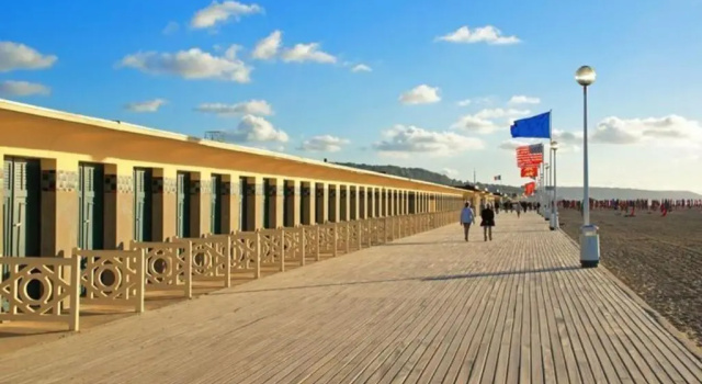 ECHAPPEE CHIC - Balcon - 150 m Casino Deauville & Plage, Забронировать Апартаменты/квартира Отели в центре Довиль, в центре