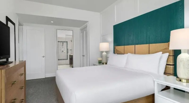 Четырёхместная вилла с балконом Marriotts Oceana Palms