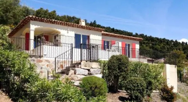 Les Provencales 151S, Забронировать Апартаменты/квартира Отели Ла-Лонд-ле-Мор с парковкой, рядом с Поле для гольфа Valcros, Парковка