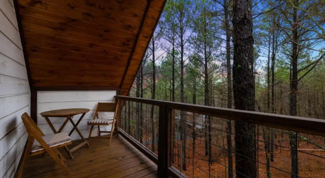 Meant To Bee! New 2 Bedroom, 2 Bath, Sleeps 8! Ping Pong & Shuffle Board!, Book Hotel Hoteller i Hochatown med parkering, Parkering
