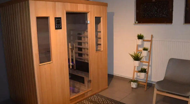Spacious Villa Near Arcen in a Wooded Area, Prenota Villa Hotel a Limburgo con parcheggio, Parcheggio