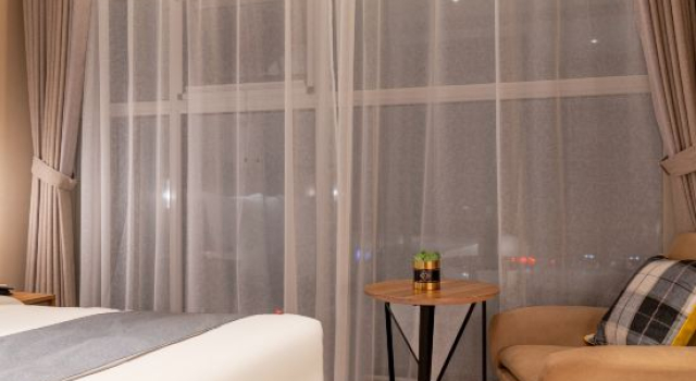 Люкс Homeinn Plus Hotel (Linyi People's Hospital Wuhan Road)