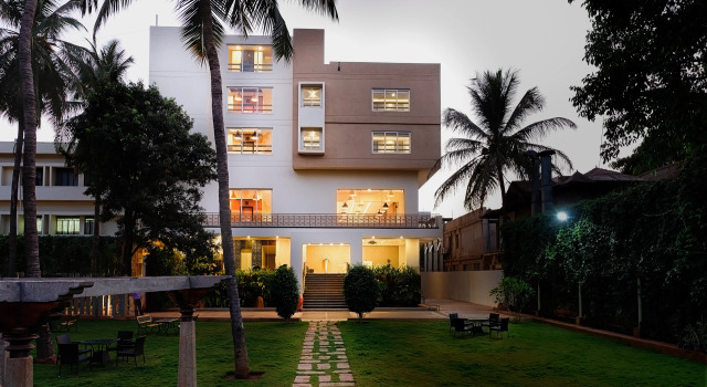 Hotel Priyadarshini Pride, Buchen Sie Hotel Hospet Karnataka