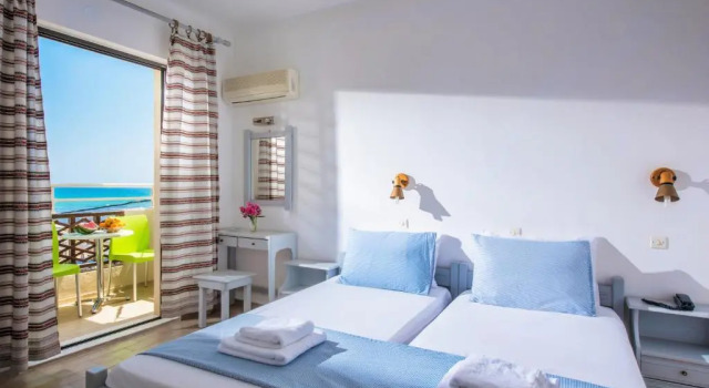 Двухместный номер Standard с балконом и с частичным видом на море Smaragdine Beach Hotel