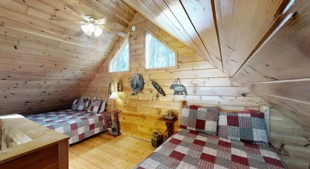 Beary Blessed 2 Bedrooms 2 Bathrooms Cabin by Redawning