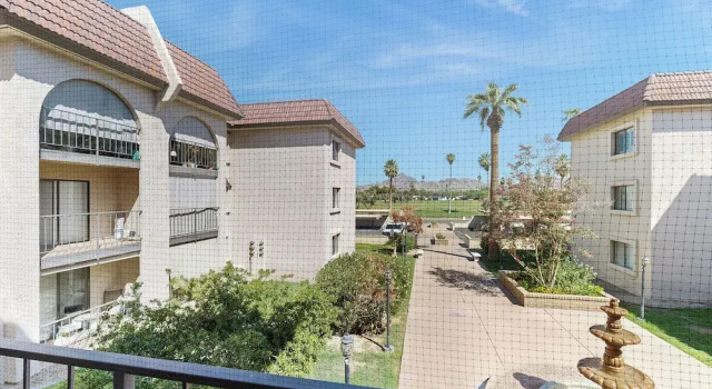 Mtn-view Balcony: Condo 6 Mi to Dtwn Phoenix, Забронировать Апартаменты/квартира Финикс 