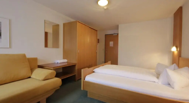 Трёхместный номер Classic с балконом Hotel Tia Monte