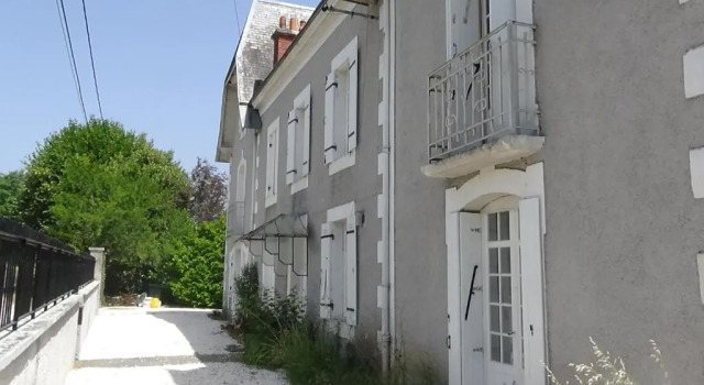 Brigitte et Moi, Book Hotel Chancelade White Perigord