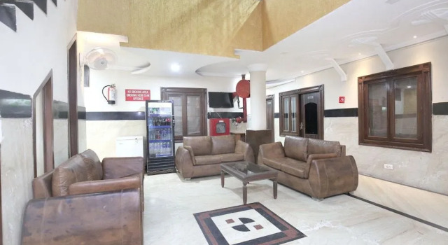 OYO 10386 Hotel Jimmy