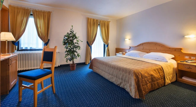 Трёхместный номер Standard Hotel Cristallo