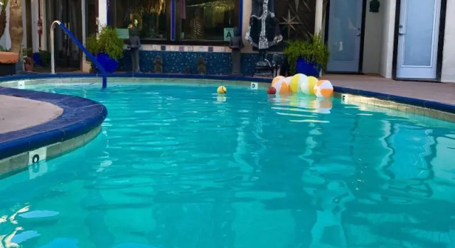 Sea Mountain Inn Nude Resort and Spa - Adults Only