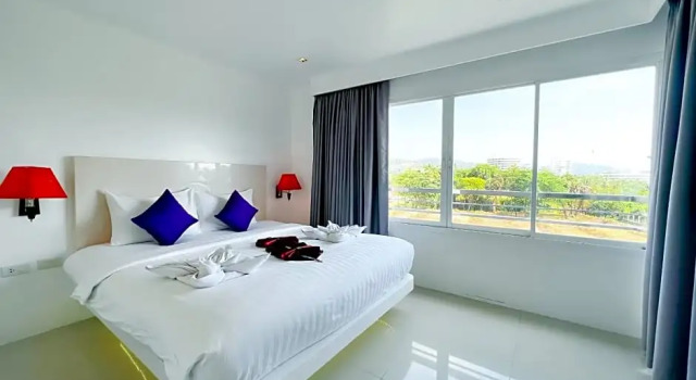 Люкс с 2 комнатами Grand Sunset Hotel Phuket