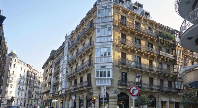 Easo Suite 2C Apartment by FeelFree Rentals, Rezerwuj Apartament Hotele w Baskonia z parkingiem, Parking
