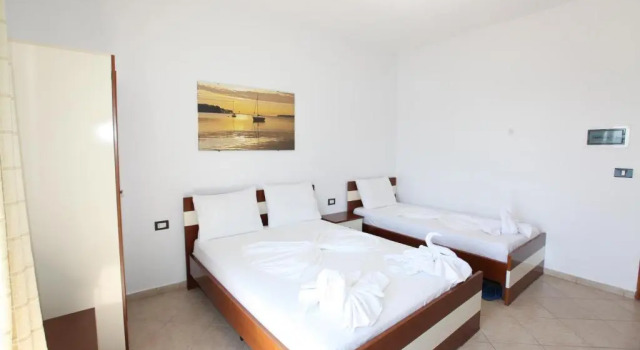 Трёхместный номер Standard Hotel Real