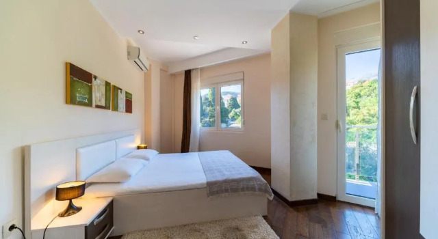 Апартаменты с 3 комнатами Apartments Crystall