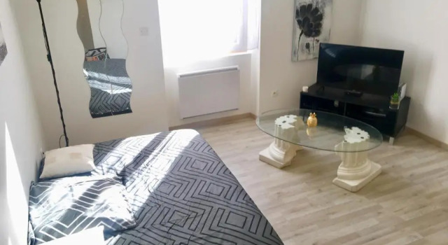 Proche de Walibi,Appartement 4 personnes tout confort au calme, Prenota Appartamento Hotel a Alvernia con parcheggio, Parcheggio