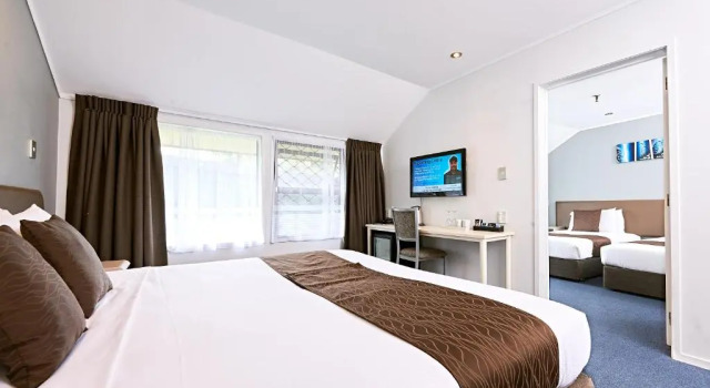 Семейный номер Standard Mount Richmond Hotel