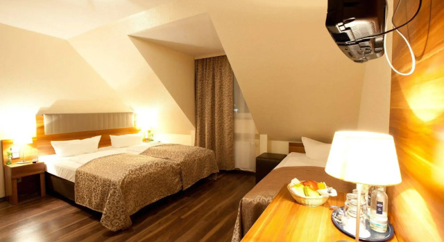 Hotel Frankfurt Messe, Забронировать Отель СПА-отели Франкфурт-на-Майне, рядом с Франкфуртский университет имени Иоганна Вольфганга Гёте - Кампус в Бокенхайме, SPA-услуги