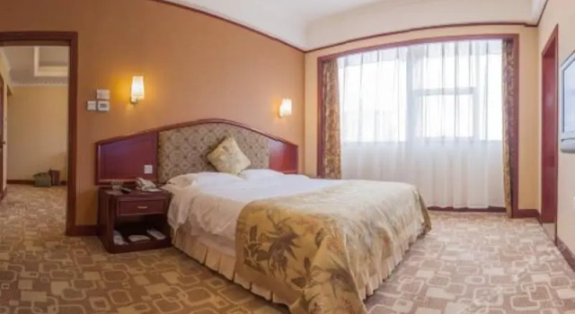 Jin Jiang Flower Hotel, Varaa Hotelli Guiyang Guizhou
