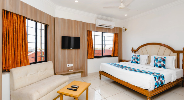 Люкс HOTEL GALAXY SURAT