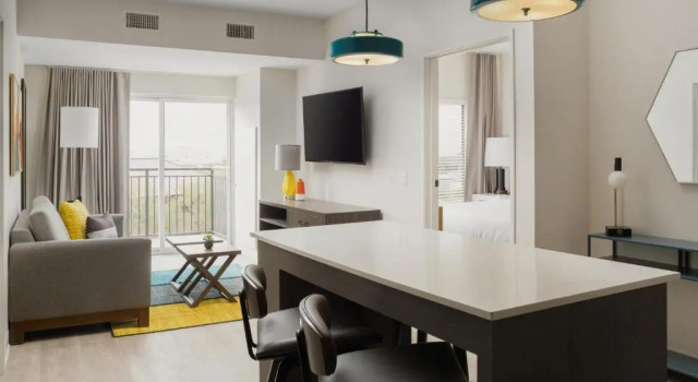 Люкс с балконом WaterWalk Extended Stay by Wyndham Phoenix N Happy Valley