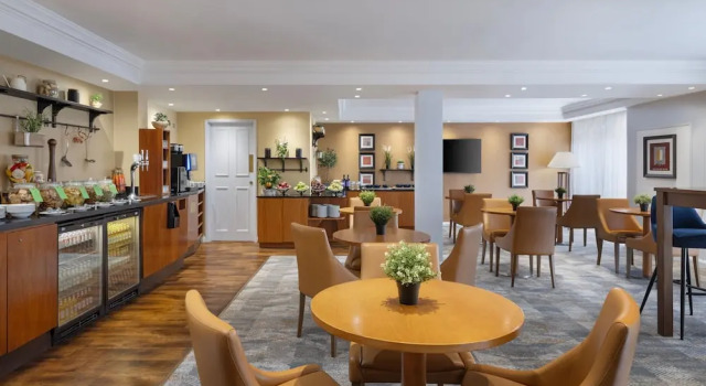 Двухместный номер Executive Delta Hotels by Marriott Heathrow Windsor
