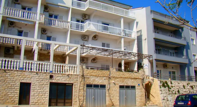 Apartments Anka, Book Lejlighed Hoteller i Split Region med parkering, Parkering