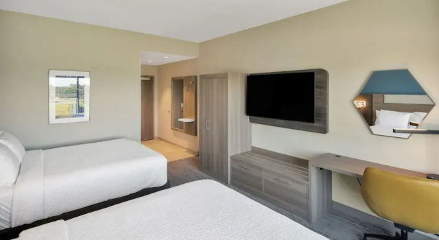 Четырёхместный номер Standard Holiday Inn Express & Suites Fort Walton Beach Eglin Area by IHG