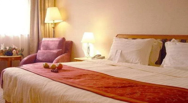 Hua Du Hotel, Забронировать Отель Отели Пекина с бассейном, рядом с Торговый центр Taikoo Li Sanlitun, Бассейн