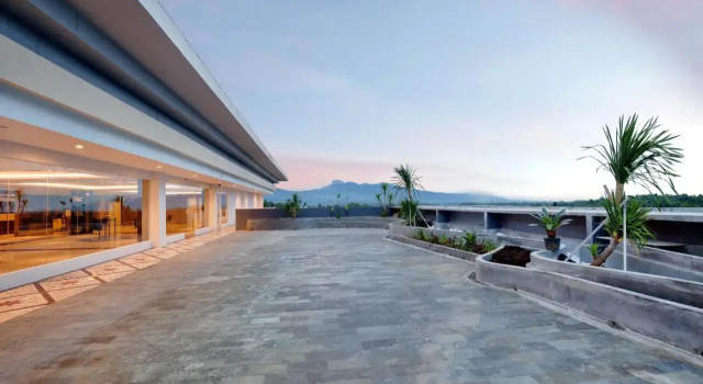 Люкс The Sentra Hotel Manado