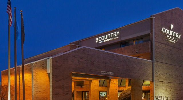 Country Inn & Suites by Carlson, Tulsa Central, Varaa Hotelli Tulsa Oklahoma