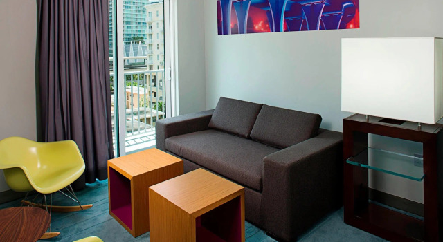 Двухместный люкс высокий этаж с балконом и с видом на город Aloft by Marriott Miami - Brickell
