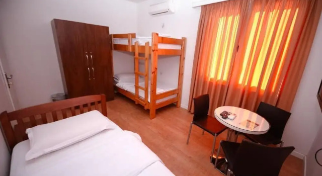 Your perfect stay a Tirana, Забронировать Отель Отели области Тираны с парковкой, Парковка