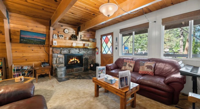 A Beary Happy Cabin, Rezerwuj Dom wakacyjny Big Bear Lake Stany Zjednoczone