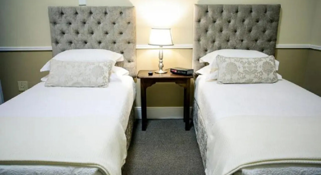 Люкс Queens Hotel by BON Hotels