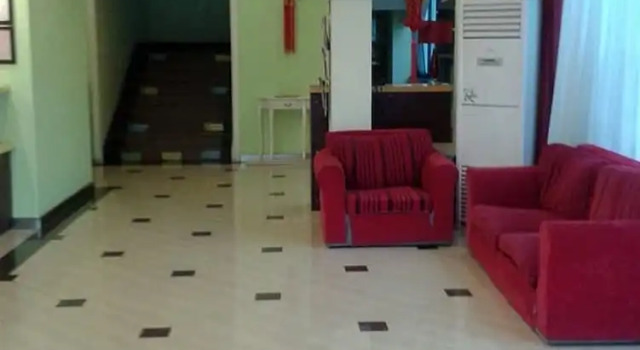 Motel 168, Prenota Motel Hotel a Shandong con parcheggio, Parcheggio