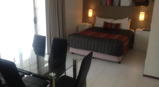 Студия Redwood Manor Motel Apartments
