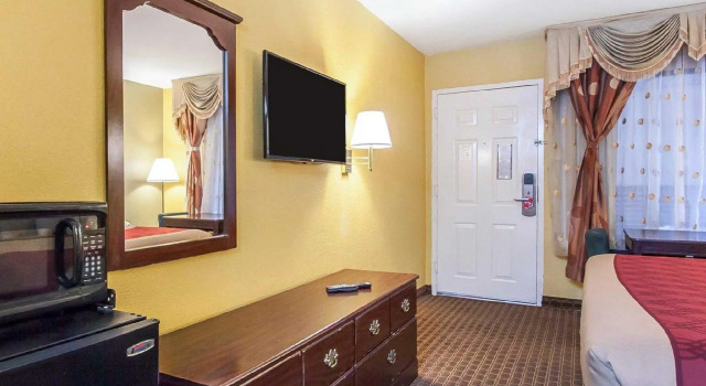 Номер Standard Econo Lodge Inn & Suites Murfreesboro Shopping District
