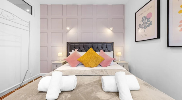 Stunning 1 Bed Apartment Near Heathrow London, Varaa Huoneisto Asunnot kohteessa Merseyside, Huoneisto