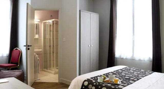 Двухместный номер Standard LOGIS -Hotel & Restaurant de la Place