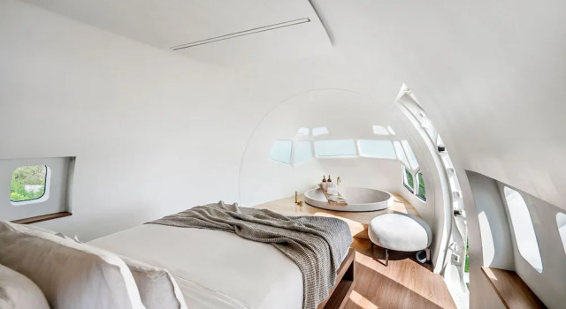 Private Jet Villa