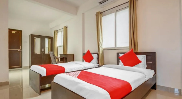 Oyo 47376 Ekab Hospitality